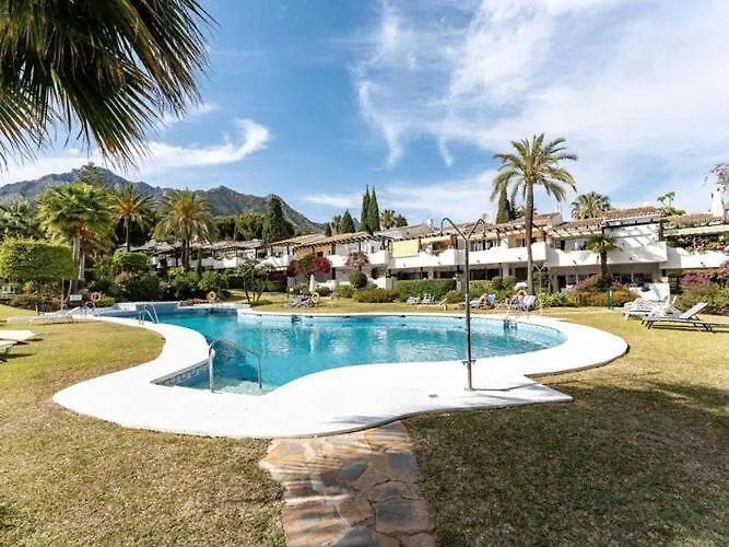 Faro\'S Marbella Apartment - Monte Paraiso location